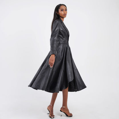 Manteau en cuir noir évasé femme