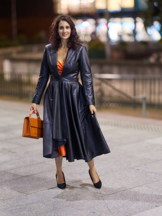 Manteau en cuir noir évasé femme