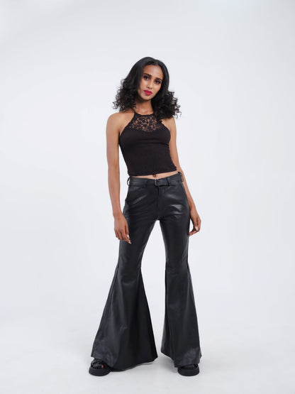 Pantalon à jambes évasées en cuir noir femme